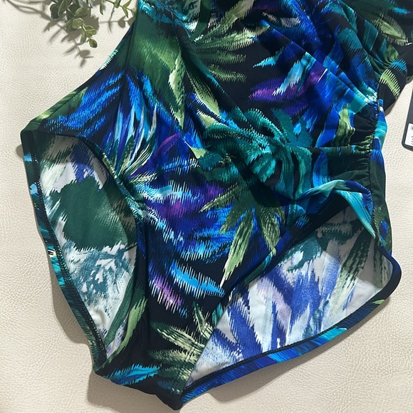 NWT MIRACLESUIT Useppa Siren One Piece Swimsuit - Picture 9 of 15